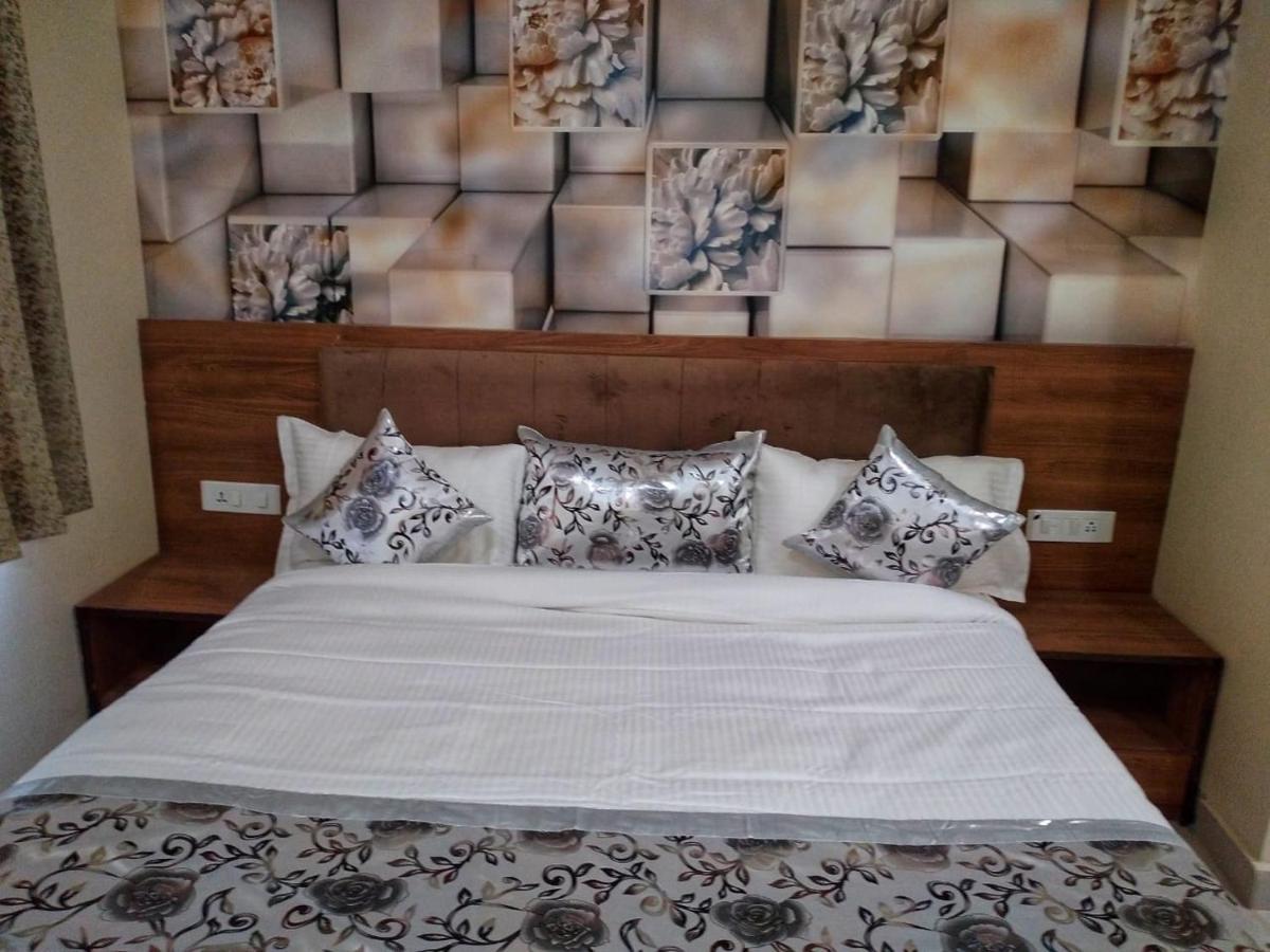 Hotel Ridhi Sidhi Residency Amritsar Esterno foto